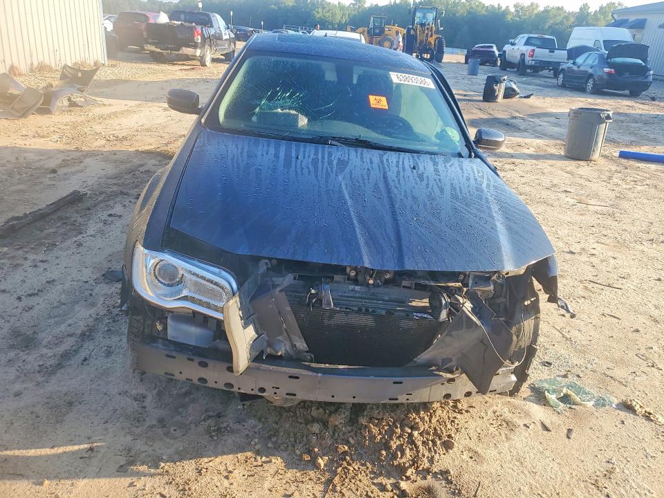 2015 Chrysler 300 მანქანა იყიდება აუქციონზე, vin: 2C3CCAAG5FH864458, აუქციონის ნომერი: 63893586