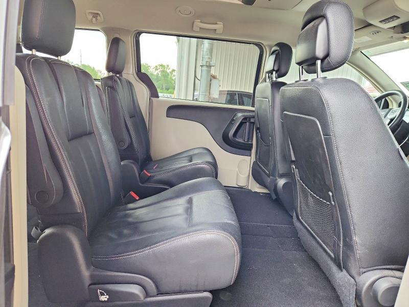 67289806 :رقم المزاد ، 2C4RC1BGXGR206179 vin ، 2016 Chrysler Town & Country مزاد بيع