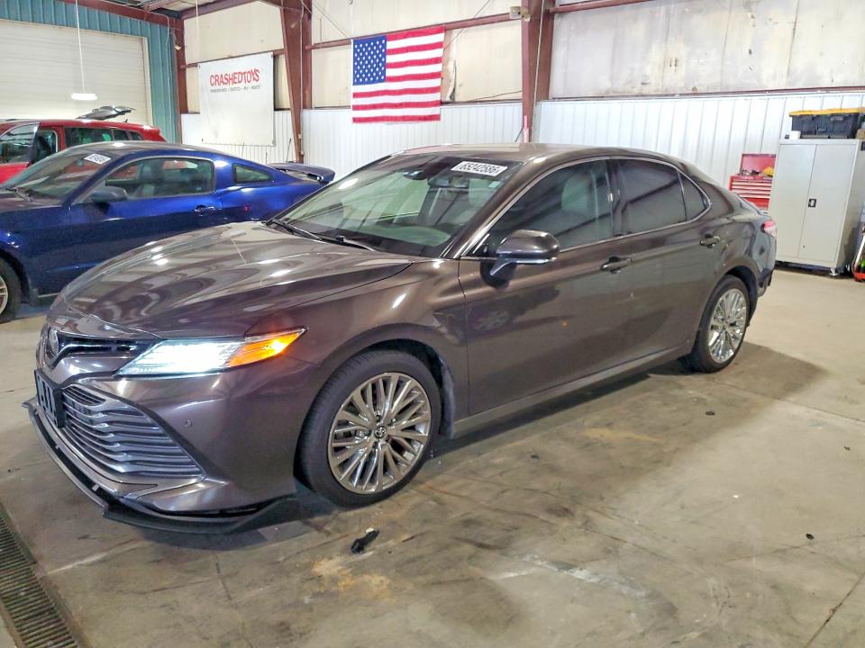 Продаж на аукціоні авто 2018 Toyota Camry, vin: 4T1B11HK7JU095826, номер лоту: 65242586