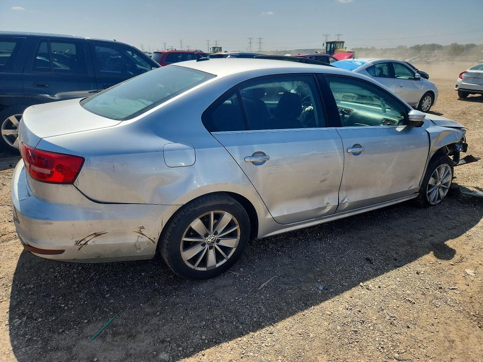 65702416 :رقم المزاد ، 3VWD07AJ6FM257989 vin ، 2015 Volkswagen Jetta مزاد بيع