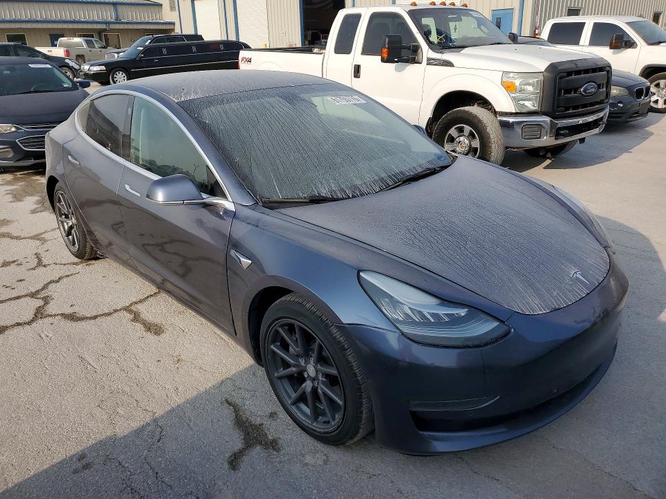 2020 Tesla Model 3 მანქანა იყიდება აუქციონზე, vin: 5YJ3E1EA7LF704997, აუქციონის ნომერი: 61755776