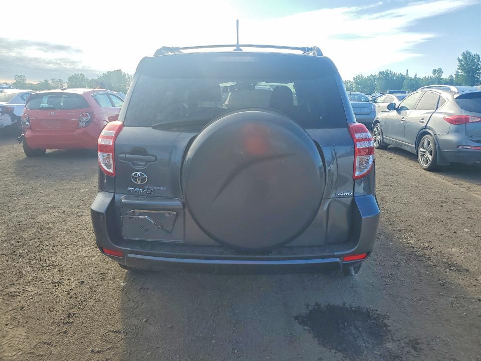 64724676 :رقم المزاد ، 2T3RF4DV0BW139501 vin ، 2011 Toyota Rav4 مزاد بيع