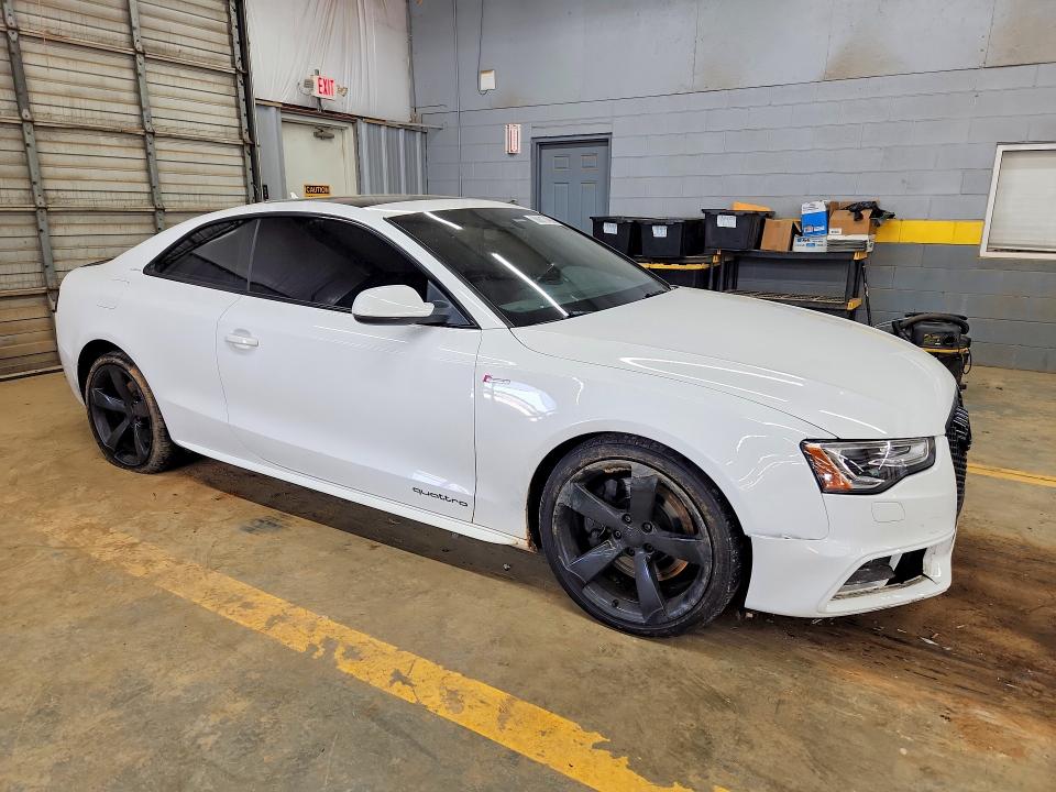Продажа на аукционе авто 2015 Audi S5, vin: WAUCGAFR7FA012005, номер лота: 66617486