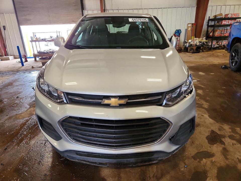 64370126 :رقم المزاد ، 3GNCJKSB1HL286192 vin ، 2017 Chevrolet Trax مزاد بيع