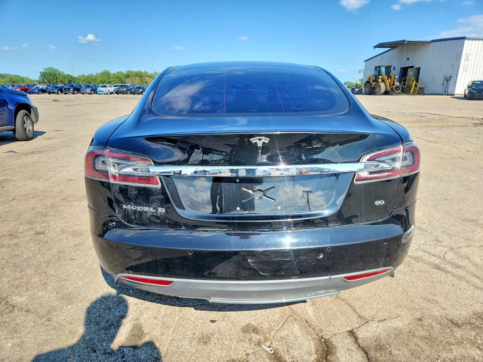 Продажа на аукционе авто 2014 Tesla Model S, vin: 5YJSA1S19EFP56842, номер лота: 65099496
