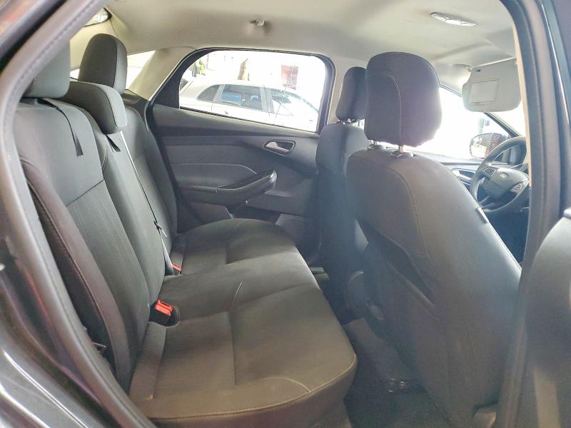 65595326 :رقم المزاد ، 1FADP3F26JL315981 vin ، 2018 Ford Focus مزاد بيع