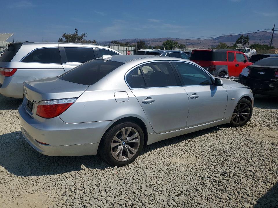 64935676 :رقم المزاد ، WBANW1C52AC168981 vin ، 2010 Bmw 535 مزاد بيع