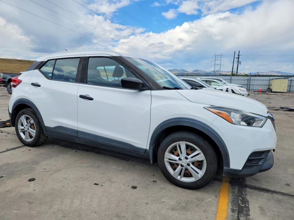 66627836 :رقم المزاد ، 3N1CP5CU1JL517285 vin ، 2018 Nissan Kicks مزاد بيع