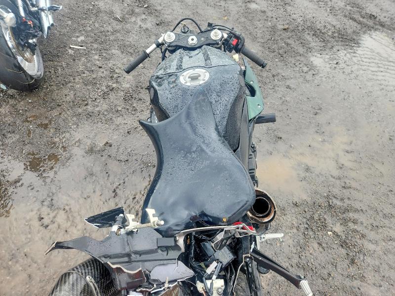 64979396 :رقم المزاد ، JYARN23E1BA009536 vin ، 2011 Yamaha Yzfr1 مزاد بيع