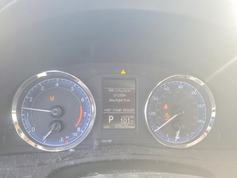 65601086 :رقم المزاد ، 5YFBURHE8JP848751 vin ، 2018 Toyota Corolla مزاد بيع