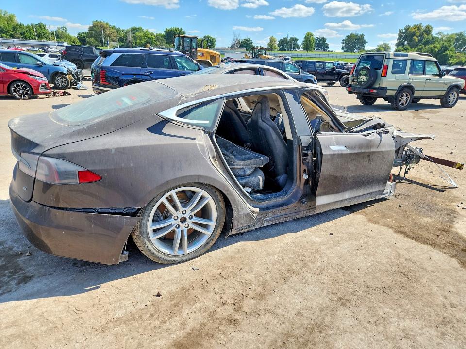 2014 Tesla Model S მანქანა იყიდება აუქციონზე, vin: 5YJSA1H1XEFP35649, აუქციონის ნომერი: 66036046