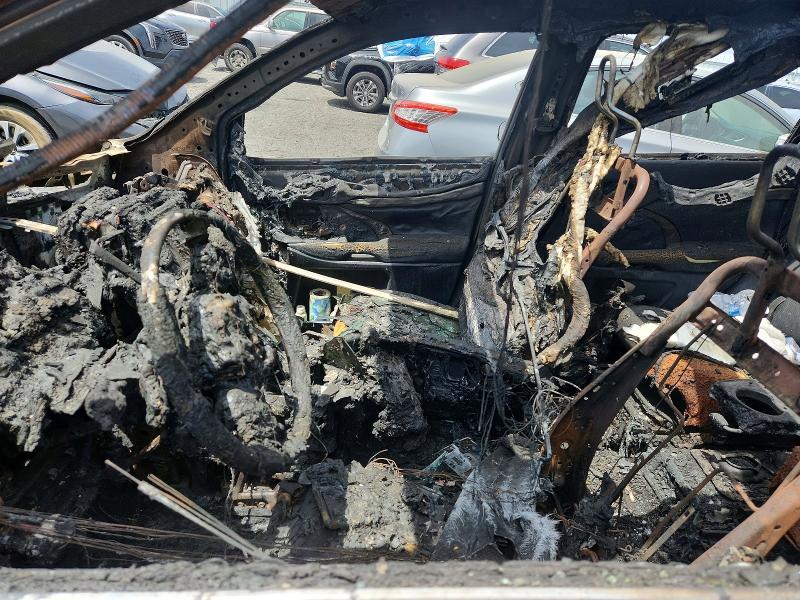63435966 :رقم المزاد ، 5TDDGRFH9JS045984 vin ، 2018 Toyota Highlander Hybrid مزاد بيع