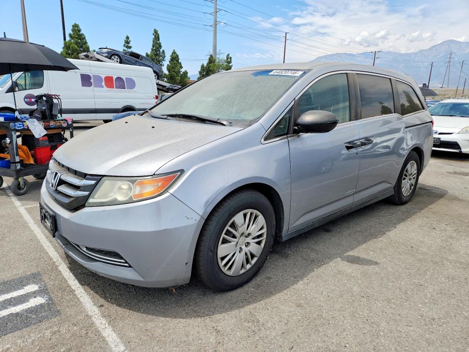 64820746 :رقم المزاد ، 5FNRL5H26GB131611 vin ، 2016 Honda Odyssey مزاد بيع