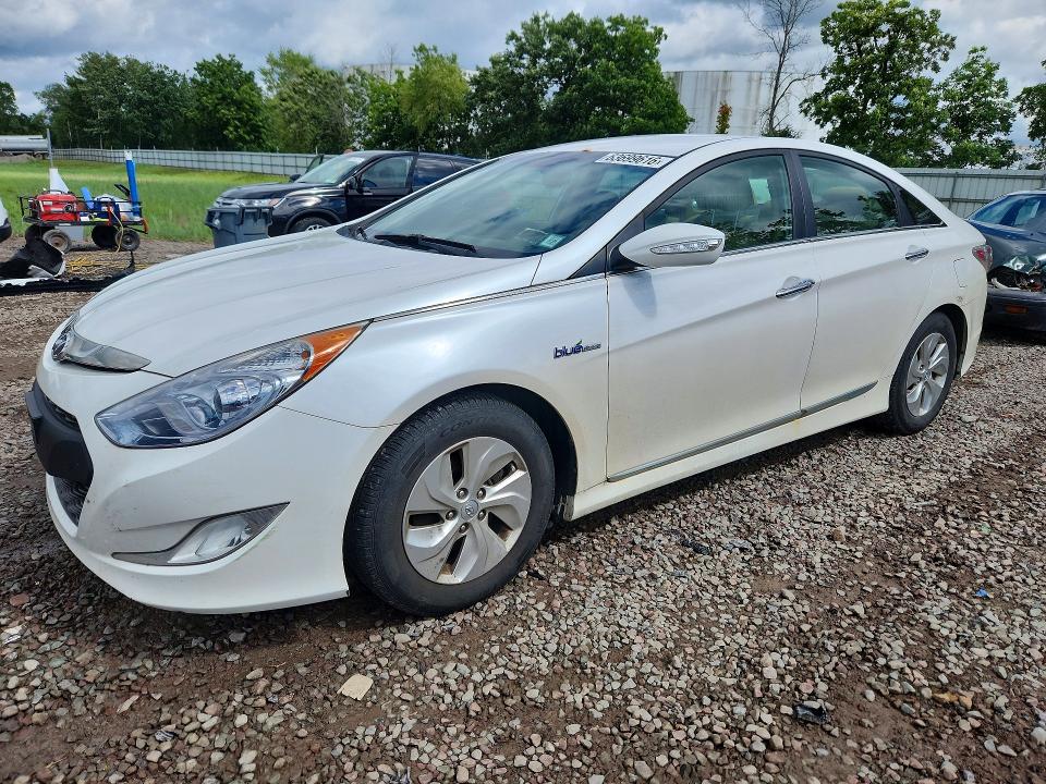2015 Hyundai Sonata Hybrid მანქანა იყიდება აუქციონზე, vin: KMHEC4A49FA119945, აუქციონის ნომერი: 63699616