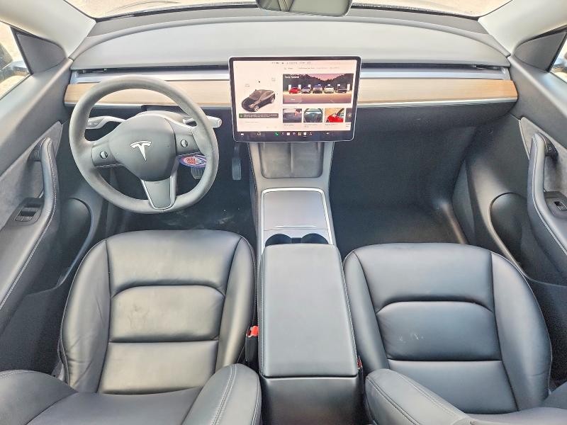 63114586 :رقم المزاد ، 7SAYGDEE2NF427749 vin ، 2022 Tesla Model  Y مزاد بيع
