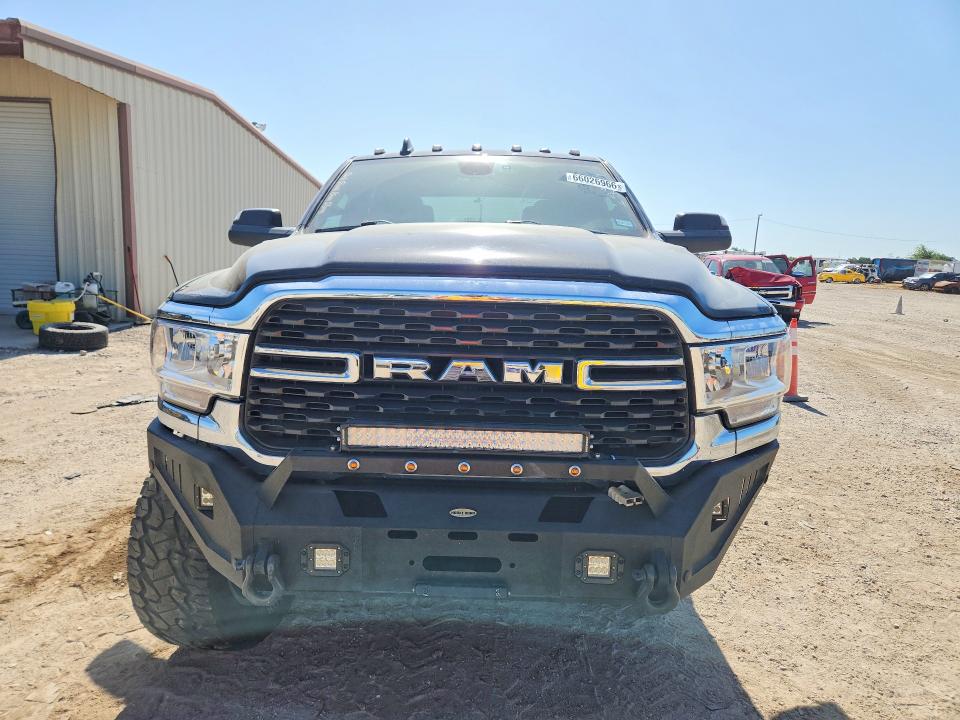 66026966 :رقم المزاد ، 3C6UR5DL2NG319189 vin ، 2022 Ram 2500 مزاد بيع