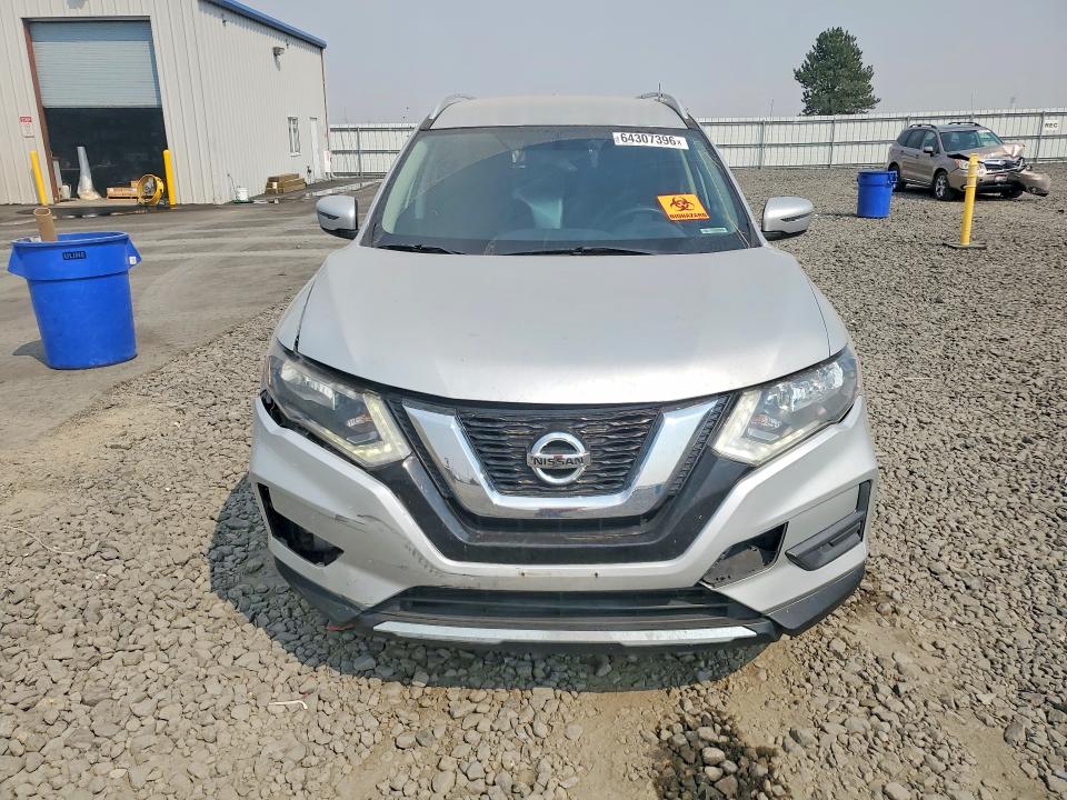 Продаж на аукціоні авто 2017 Nissan Rogue, vin: JN8AT2MV3HW015425, номер лоту: 64307396