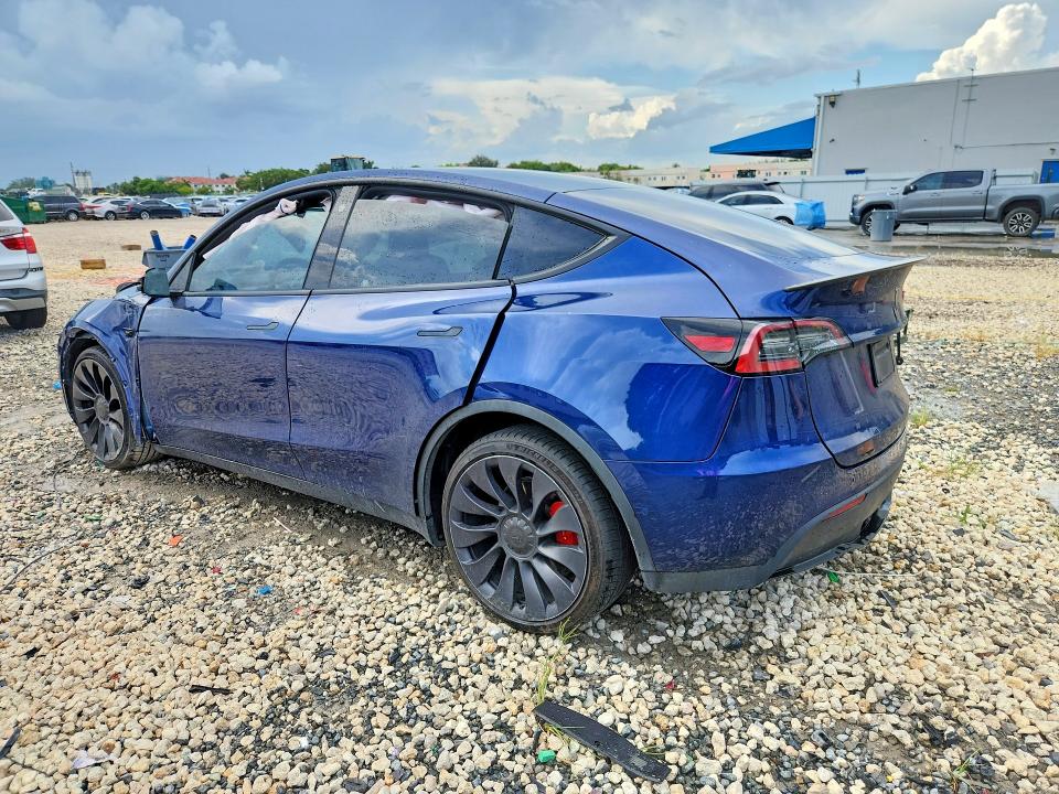 Продажа на аукционе авто 2022 Tesla Model Y, vin: 7SAYGDEF6NF414415, номер лота: 65917186