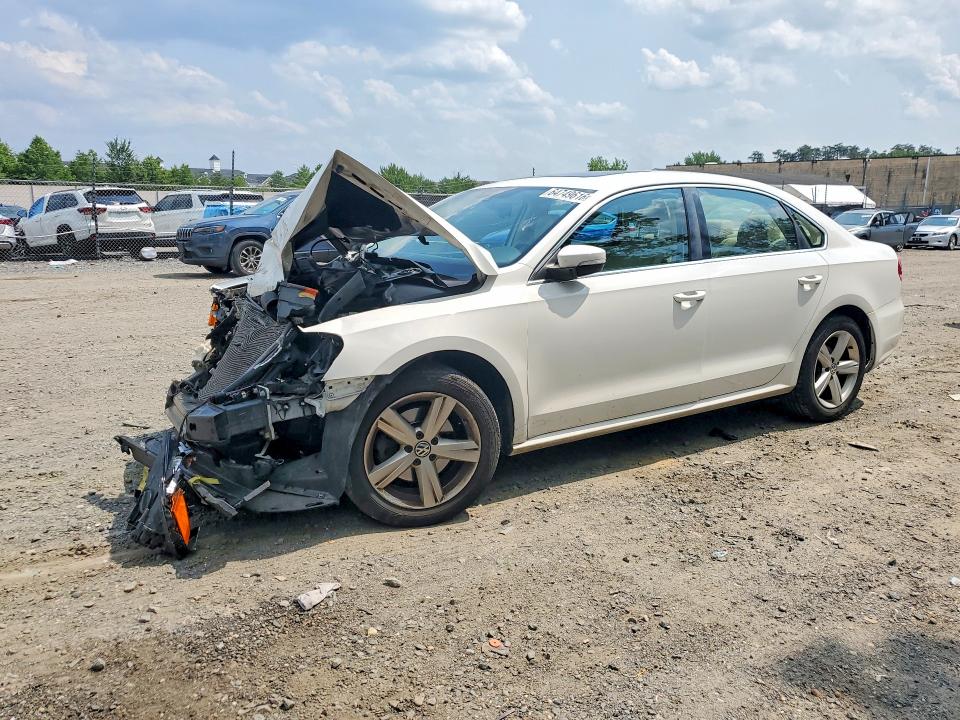 64749616 :رقم المزاد ، 1VWBN7A37DC029122 vin ، 2013 Volkswagen Passat مزاد بيع