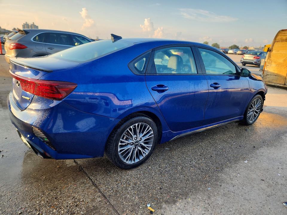 2024 Kia Forte მანქანა იყიდება აუქციონზე, vin: 3KPF54AD6RE827199, აუქციონის ნომერი: 66576576