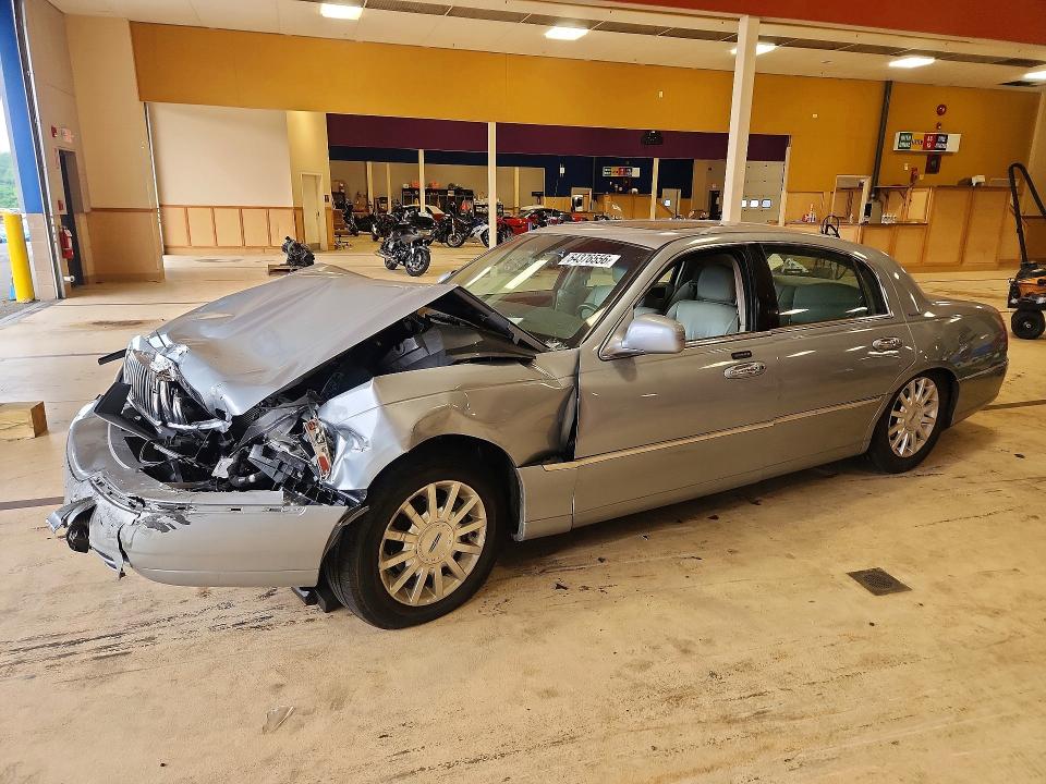 Aukcja sprzedaży 2006 Lincoln Town Car, vin: 1LNHM81VX6Y633403, numer aukcji: 64376556