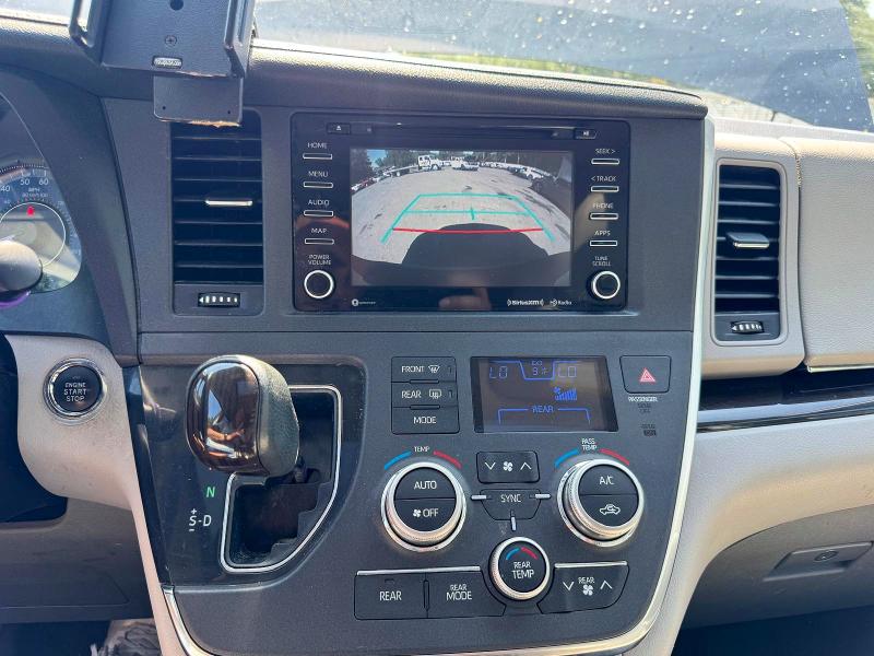 2019 Toyota Sienna მანქანა იყიდება აუქციონზე, vin: 5TDDZ3DC5KS220439, აუქციონის ნომერი: 64675976