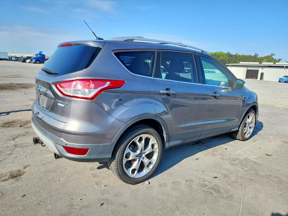 2013 Ford Escape მანქანა იყიდება აუქციონზე, vin: 1FMCU9J9XDUA93686, აუქციონის ნომერი: 65808676