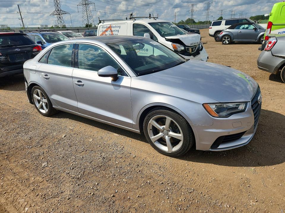 64255926 :رقم المزاد ، WAUBFGFF1F1092389 vin ، 2015 Audi A3 مزاد بيع