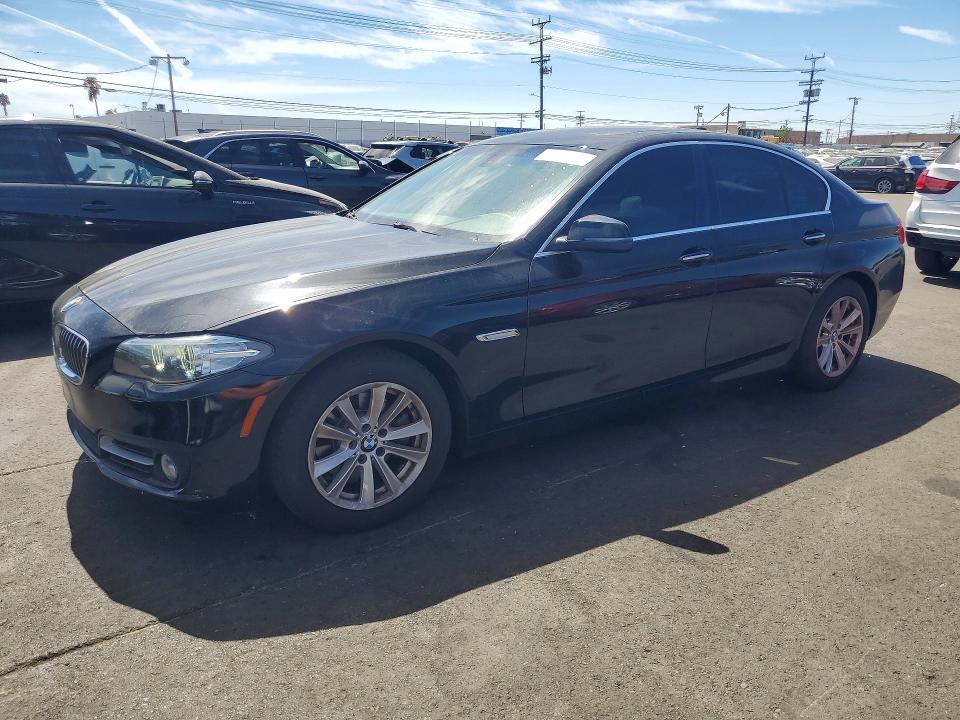 64153336 :رقم المزاد ، WBA5A5C55FD514190 vin ، 2015 Bmw 528 مزاد بيع