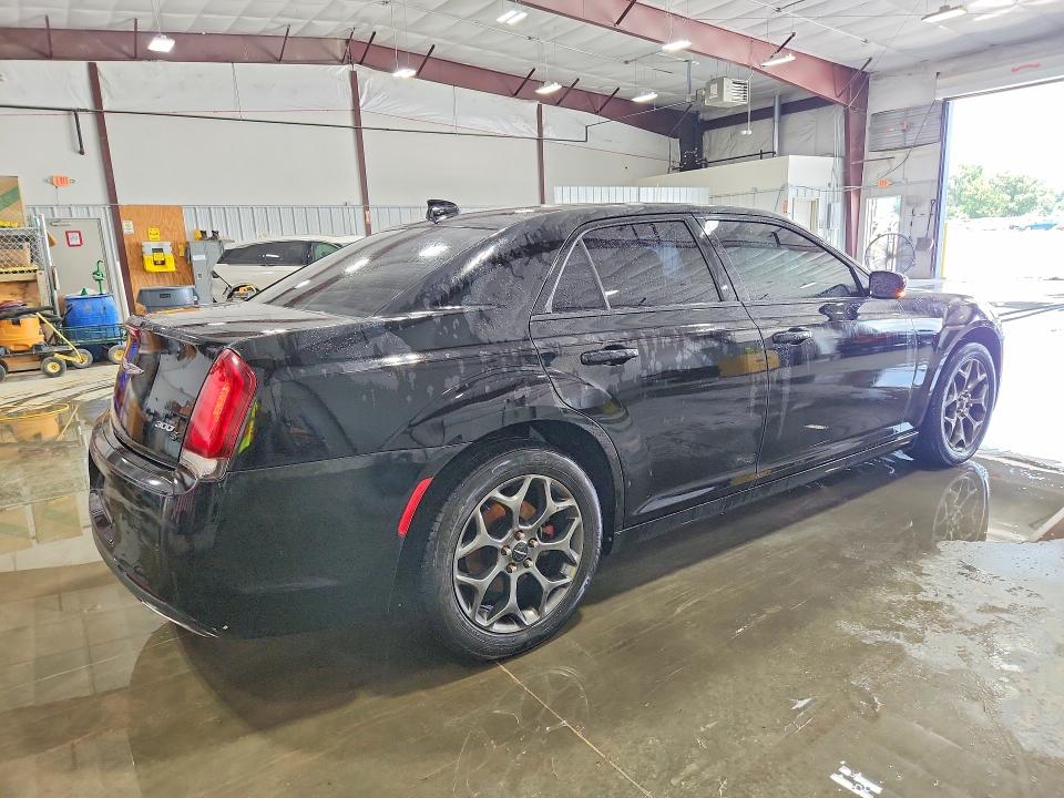Продажа на аукционе авто 2018 Chrysler 300, vin: 2C3CCAGG2JH321195, номер лота: 63245776