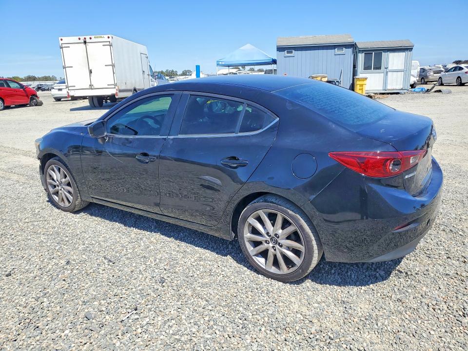 66122676 :رقم المزاد ، 3MZBN1V71HM110406 vin ، 2017 Mazda 3 مزاد بيع