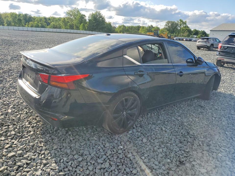 63520726 :رقم المزاد ، 1N4BL4CV9NN358227 vin ، 2022 Nissan Altima مزاد بيع