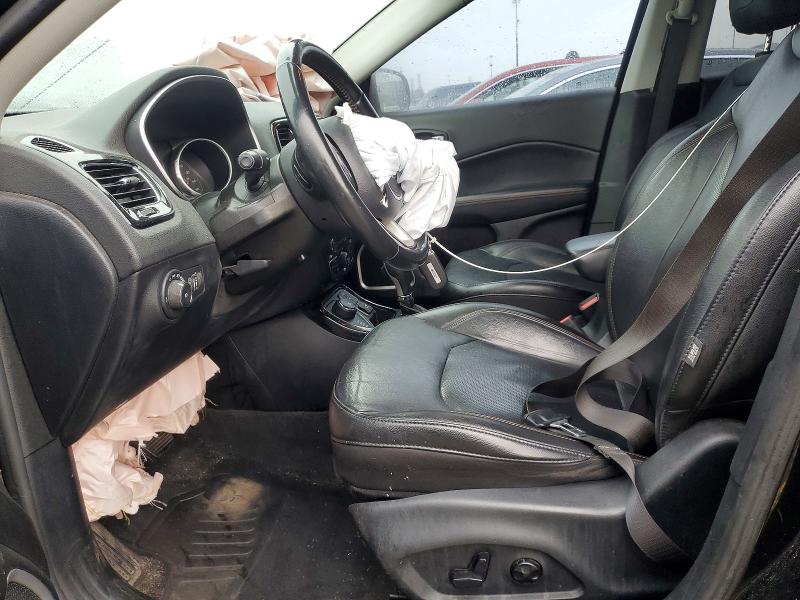 64298136 :رقم المزاد ، 3C4NJDCB1JT222851 vin ، 2018 Jeep Compass مزاد بيع