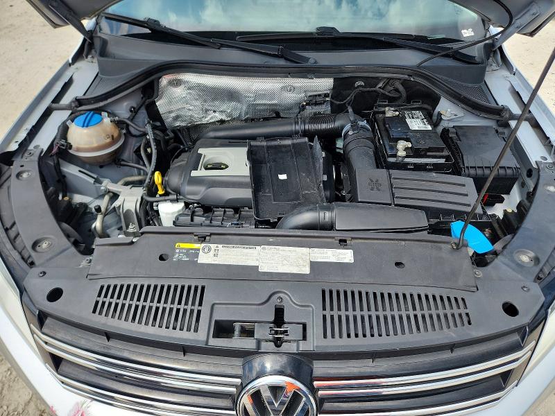 2015 Volkswagen Tiguan მანქანა იყიდება აუქციონზე, vin: WVGAV7AX9FW500847, აუქციონის ნომერი: 66118566