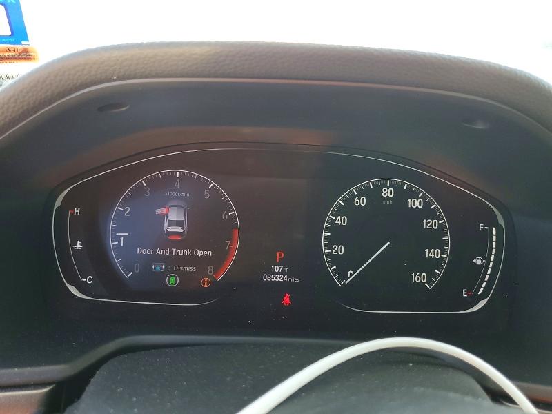 64834556 :رقم المزاد ، 1HGCV1F18JA013855 vin ، 2018 Honda Accord مزاد بيع