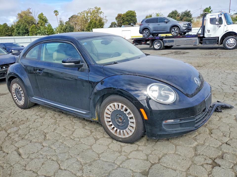66118416 :رقم المزاد ، 3VWJ17AT5GM615053 vin ، 2016 Volkswagen Beetle مزاد بيع