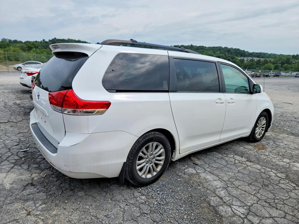 Продажа на аукционе авто 2014 Toyota Sienna, vin: 5TDYK3DCXES508905, номер лота: 64153836