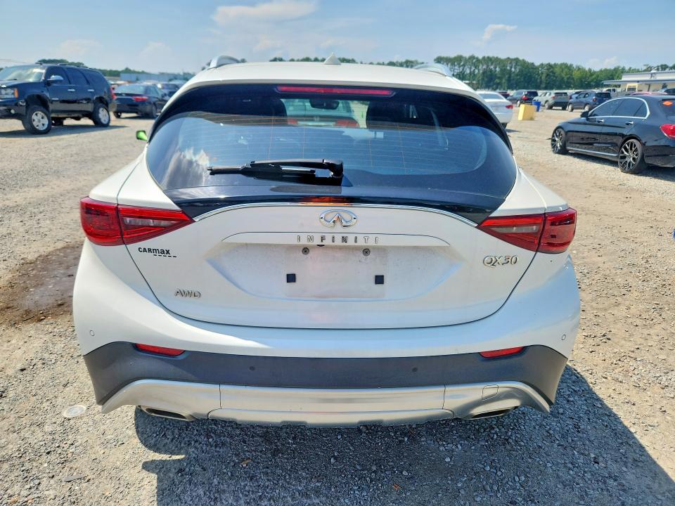 Продаж на аукціоні авто 2018 Infiniti Qx30, vin: SJKCH5CR2JA041770, номер лоту: 64674836