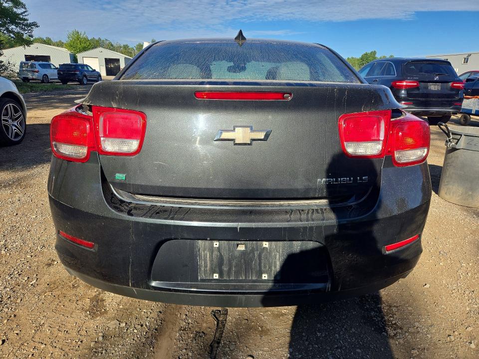 64571446 :رقم المزاد ، 1G11B5SLXFF158671 vin ، 2015 Chevrolet Malibu مزاد بيع