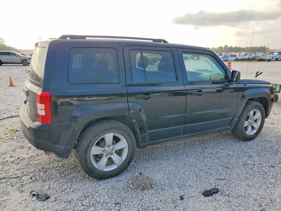 65903476 :رقم المزاد ، 1C4NJPBB8HD208013 vin ، 2017 Jeep Patriot مزاد بيع