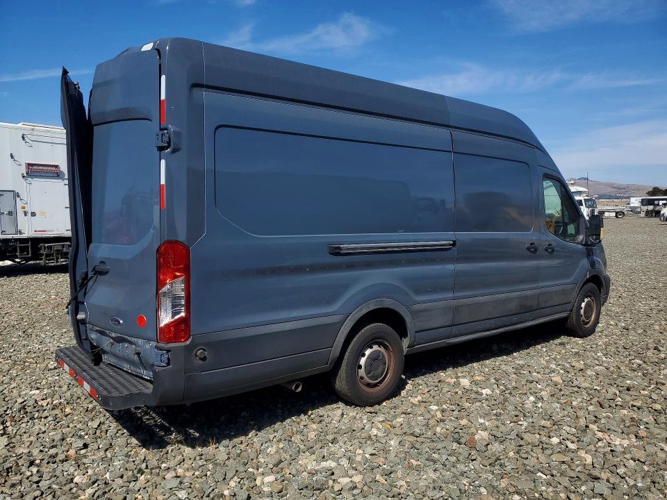 62324266 :رقم المزاد ، 1FTBR3X84LKB27743 vin ، 2020 Ford Transit مزاد بيع