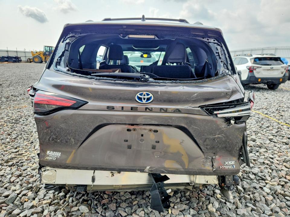 64945796 :رقم المزاد ، 5TDDSKFC9NS068018 vin ، 2022 Toyota Sienna مزاد بيع
