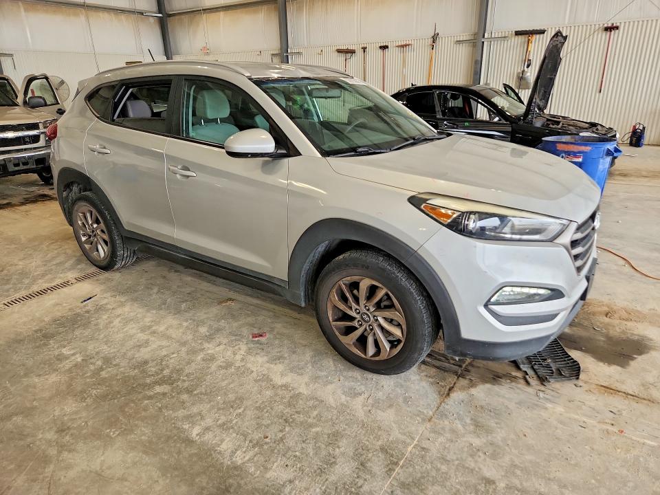 63823006 :رقم المزاد ، KM8J3CA47GU259064 vin ، 2016 Hyundai Tucson مزاد بيع