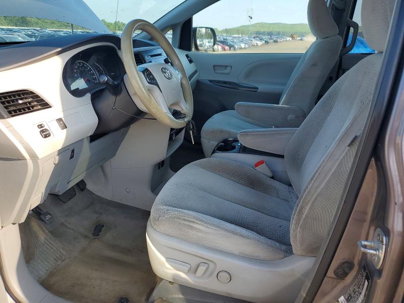61929676 :رقم المزاد ، 5TDKK3DC1ES499839 vin ، 2014 Toyota Sienna مزاد بيع