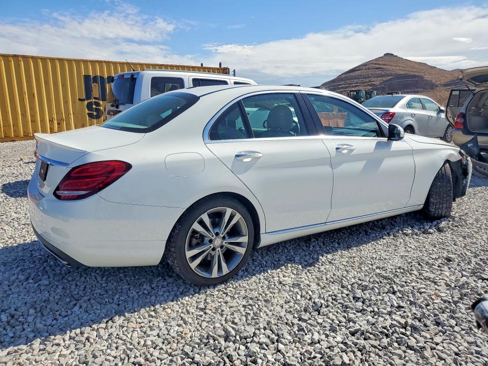 Продаж на аукціоні авто 2015 Mercedes-benz C, vin: 55SWF4JB9FU077555, номер лоту: 65235536