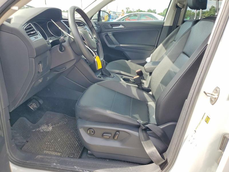 63805436 :رقم المزاد ، 3VV3B7AX2LM068363 vin ، 2020 Volkswagen Tiguan مزاد بيع