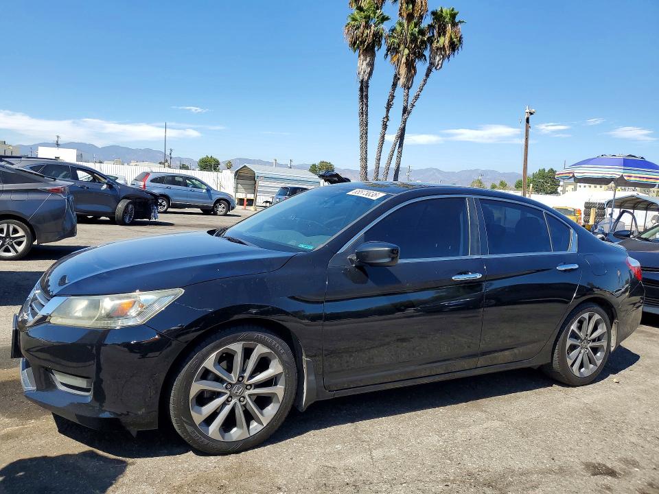 Auction sale of the 2015 Honda Accord, vin: 1HGCR2F50FA271954, lot number: 65573836