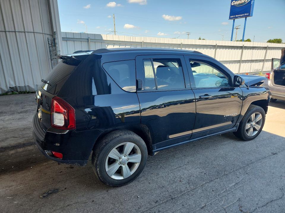 63047426 :رقم المزاد ، 1C4NJDBB2GD521250 vin ، 2016 Jeep Compass مزاد بيع