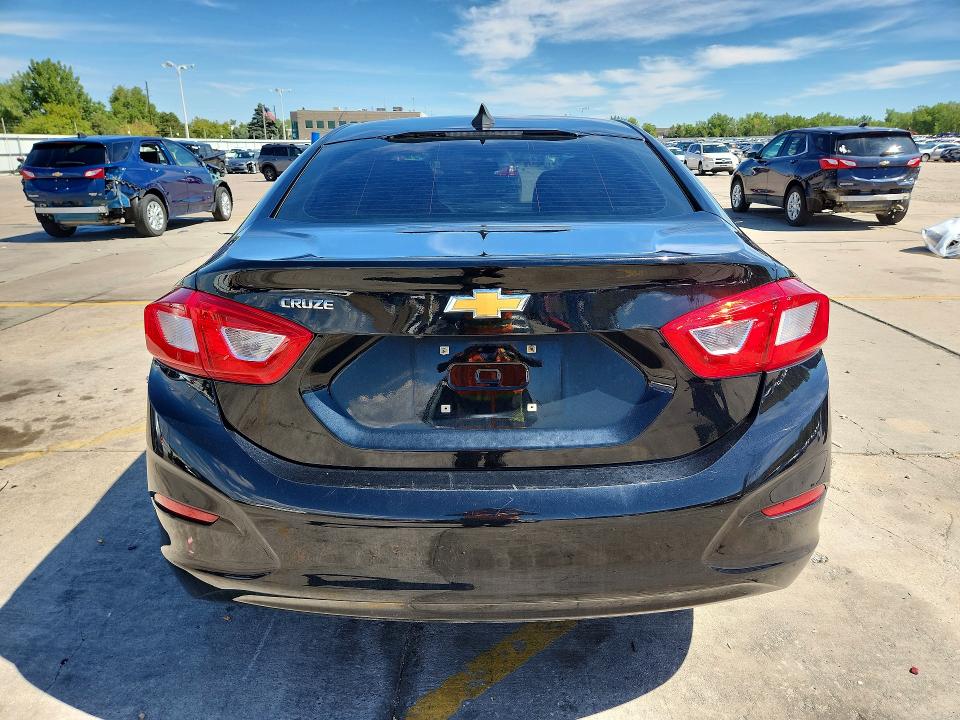 66069336 :رقم المزاد ، 1G1BB5SM3H7224231 vin ، 2017 Chevrolet Cruze مزاد بيع