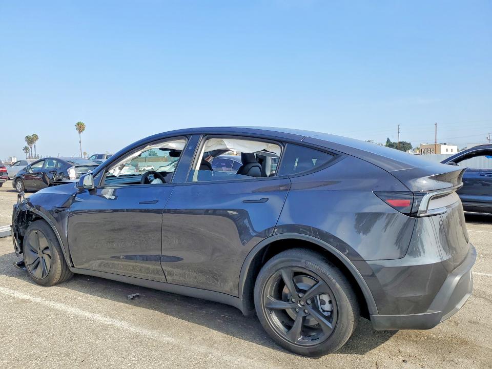 64068266 :رقم المزاد ، 7SAYGDEEXTF564211 vin ، 2026 Tesla Model Y مزاد بيع